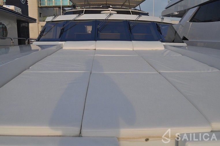 Hessen 83 - Yacht Charter Sailica