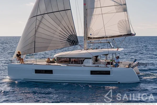 Lagoon 40 - Yacht Charter Sailica