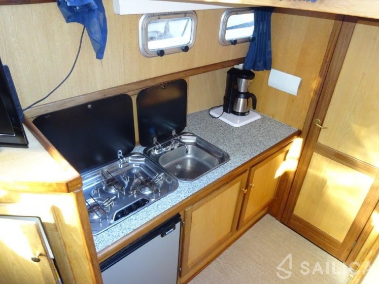 Aquanaut 1000 - Yacht Charter Sailica