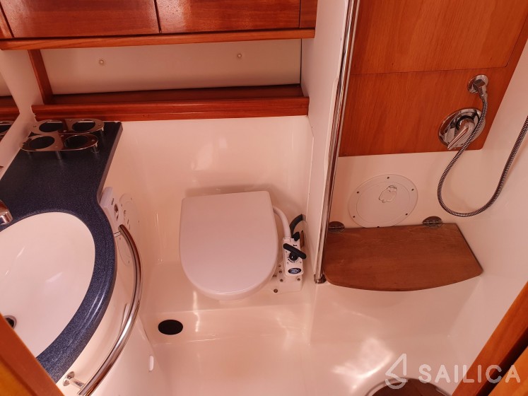 Bavaria 46 Cruiser - Yacht Charter Sailica
