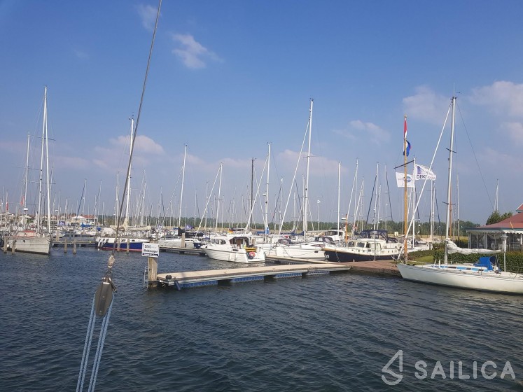 Bavaria C38 - Yacht Charter Sailica