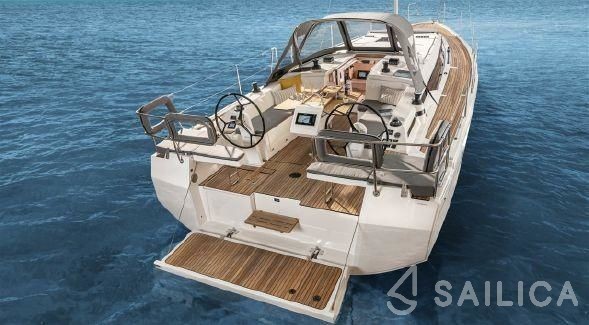 Bavaria C38 - Yacht Charter Sailica