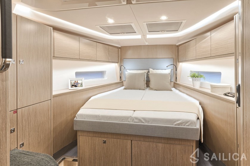 Bavaria C45 - Yacht Charter Sailica