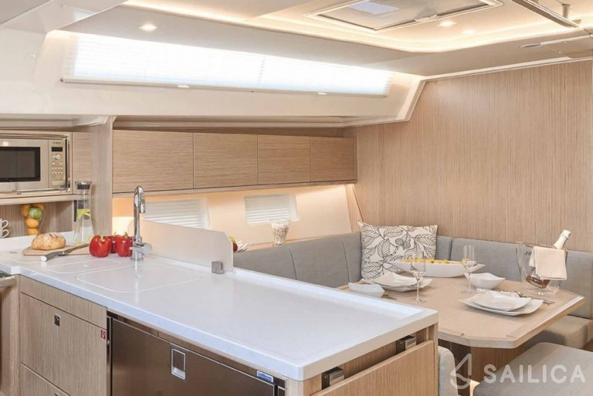 Bavaria C45 - Yacht Charter Sailica