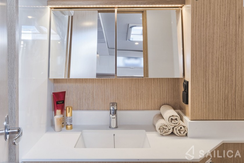 Bavaria C45 - Yacht Charter Sailica