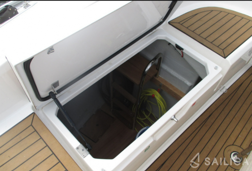 Bavaria 33 Sport - Yacht Charter Sailica