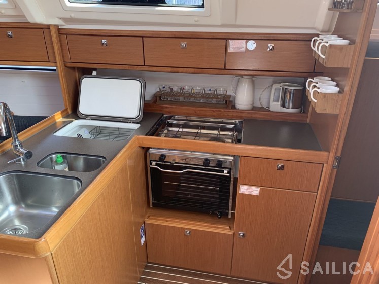 Bavaria 37 Sport - Yacht Charter Sailica