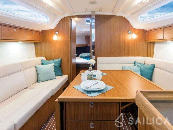 Bavaria 37 Cruiser - Yacht Charter Sailica
