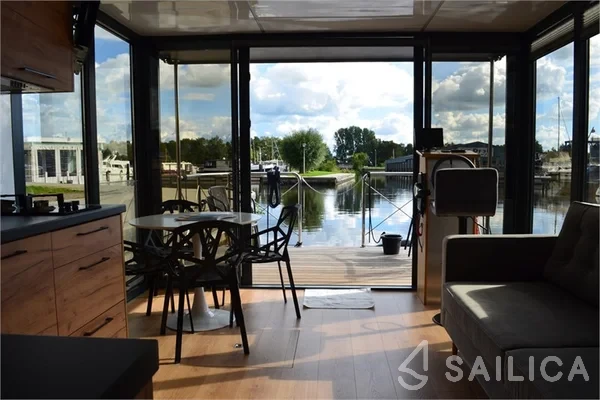 Campi 340 - Yacht Charter Sailica