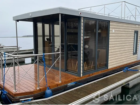 Campi 340 - Yacht Charter Sailica