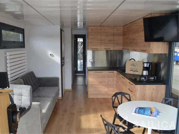 Campi 340 - Yacht Charter Sailica
