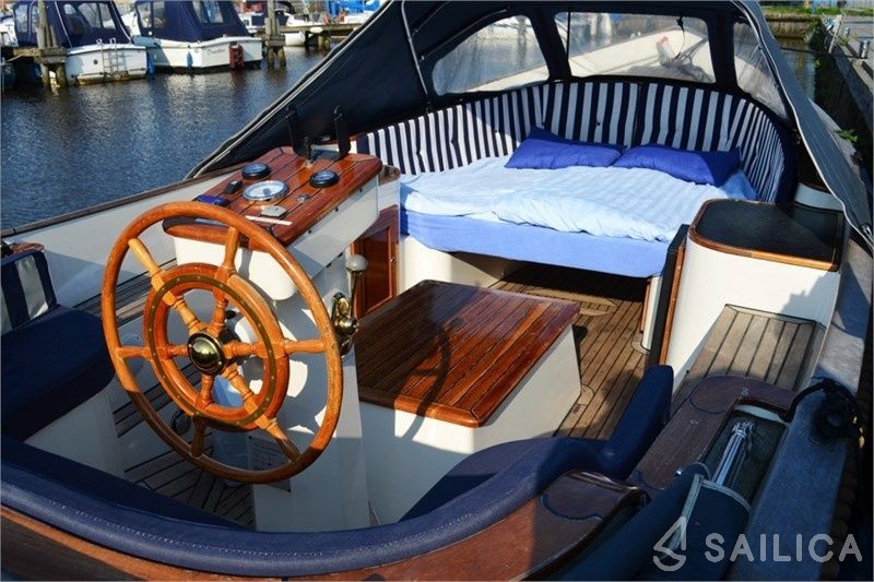 De Drait KI - Yacht Charter Sailica