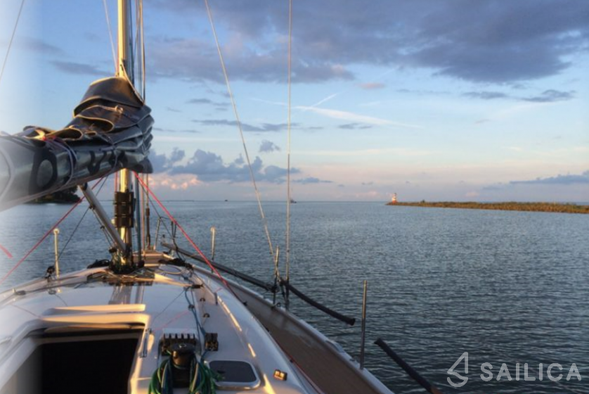 Dehler 38 - Yacht Charter Sailica