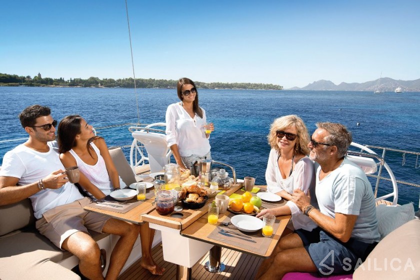 Bavaria 46 Cruiser - Yacht Charter Sailica