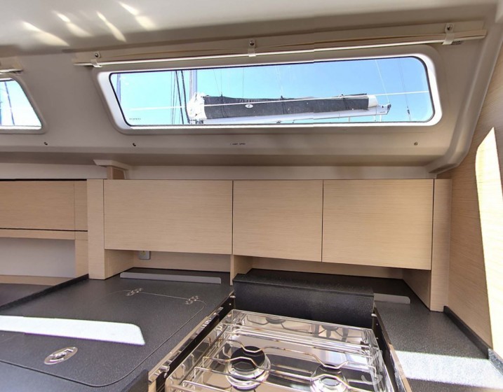 Hanse 345 - Yacht Charter Sailica