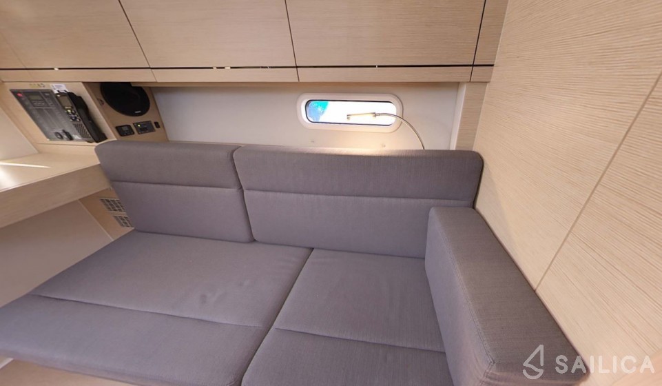 Hanse 345 - Yacht Charter Sailica