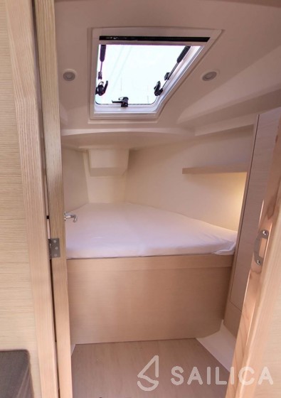 Hanse 345 - Yacht Charter Sailica