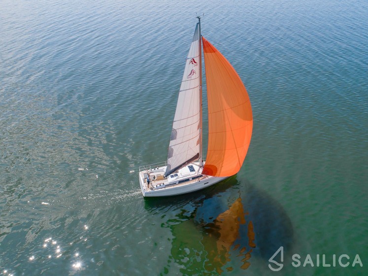 Hanse 345 - Yacht Charter Sailica