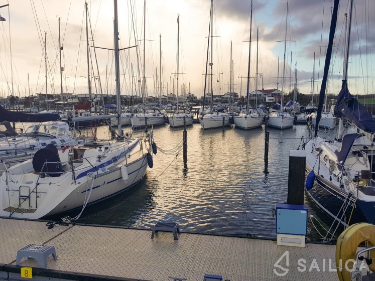 Hanse 345 - Yacht Charter Sailica