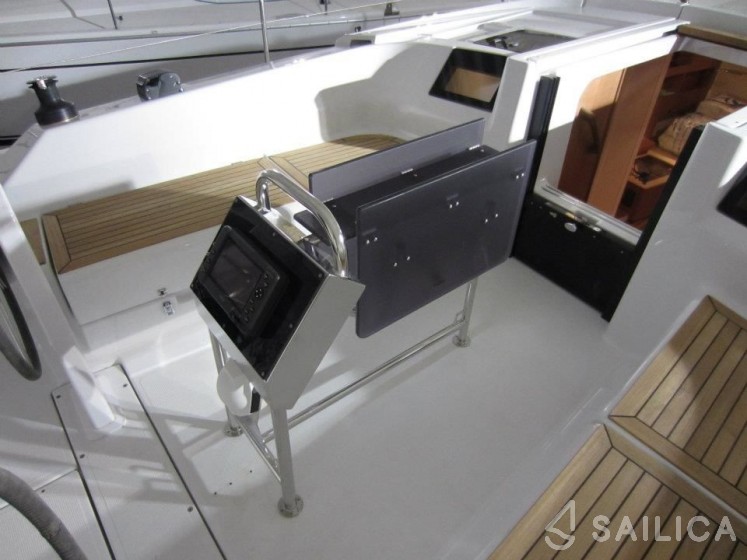 Hanse 388 - Yacht Charter Sailica