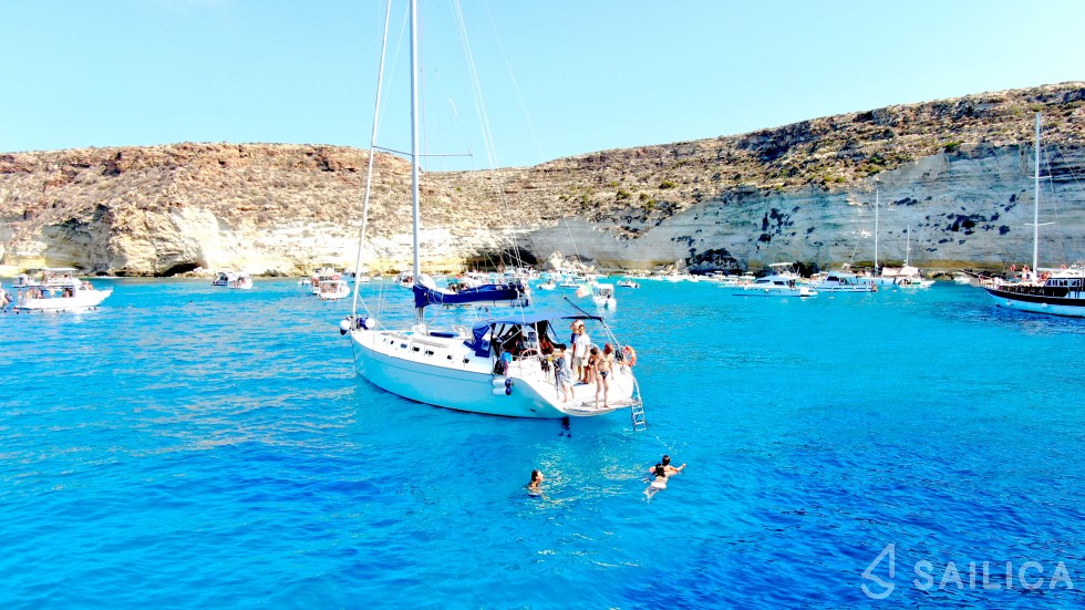 Cyclades 50.4 - Yacht Charter Sailica