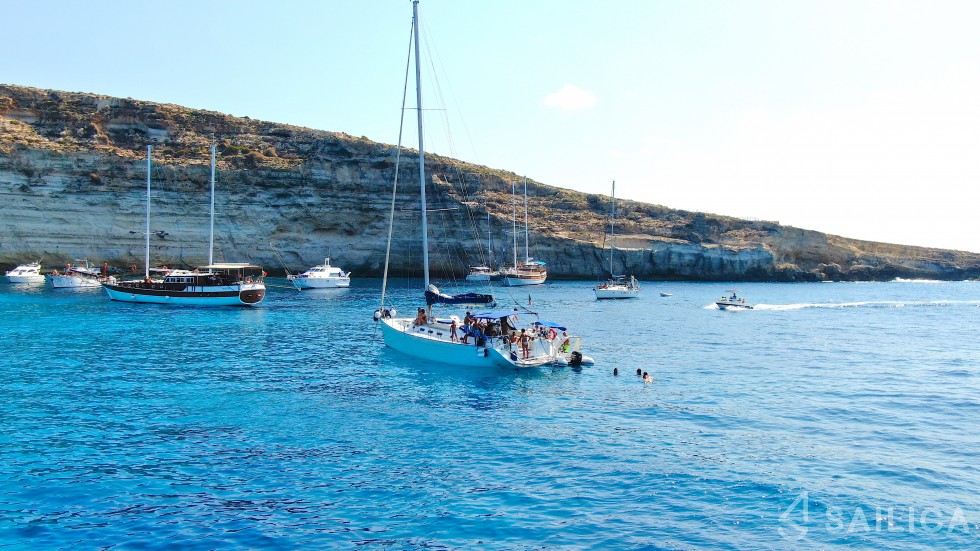 Cyclades 50.4 - Yacht Charter Sailica