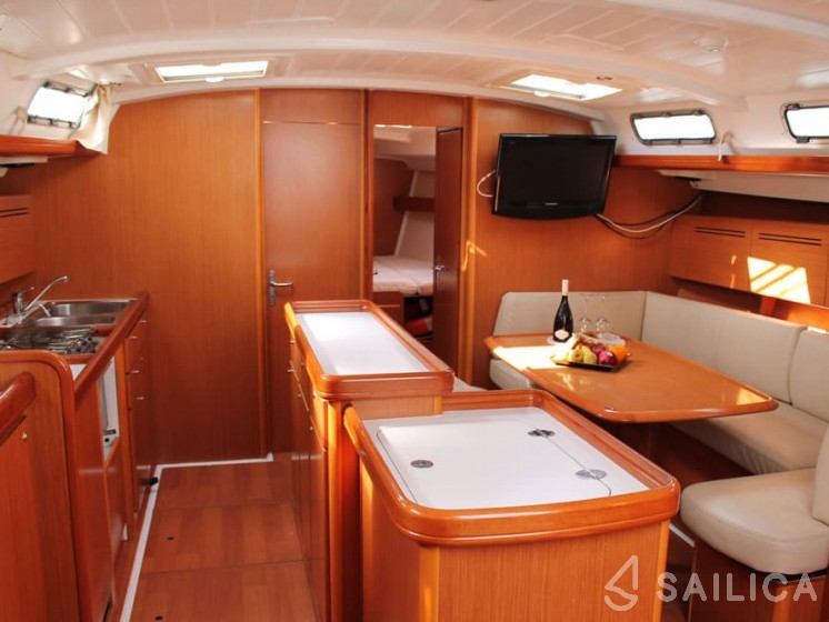 Cyclades 50.4 - Yacht Charter Sailica