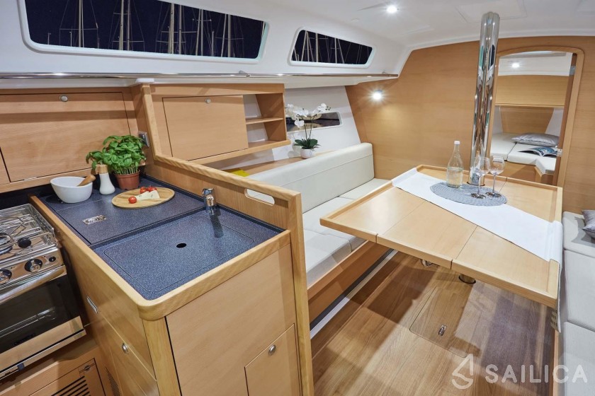 Sun Odyssey 319 - Yacht Charter Sailica