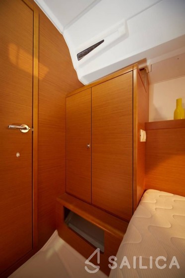 Sun Odyssey 34 - Yacht Charter Sailica
