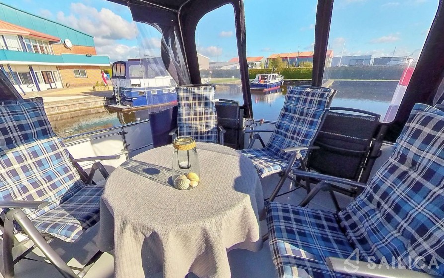 Kotterjacht 1220 - Yacht Charter Sailica