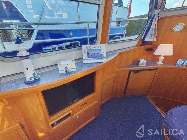 Kotterjacht 1220 - Yacht Charter Sailica
