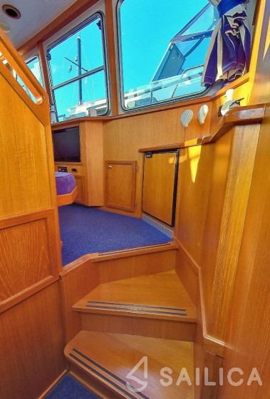 Kotterjacht 1220 - Yacht Charter Sailica