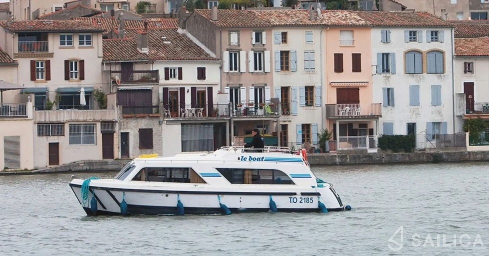 Le Boat Cirrus B - Yacht Charter Sailica