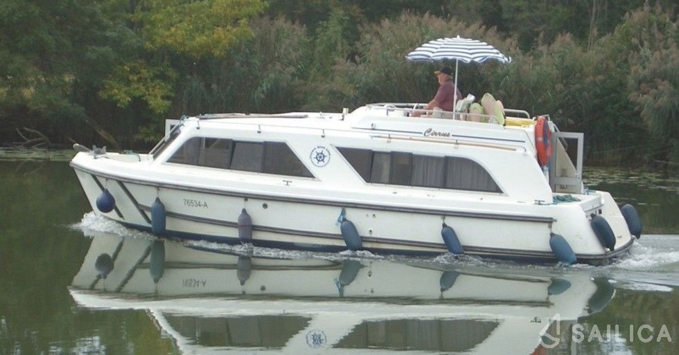 Le Boat Cirrus B - Yacht Charter Sailica