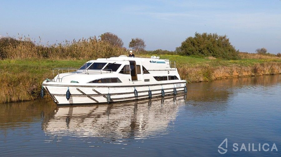 Le Boat Classique Star - Yacht Charter Sailica