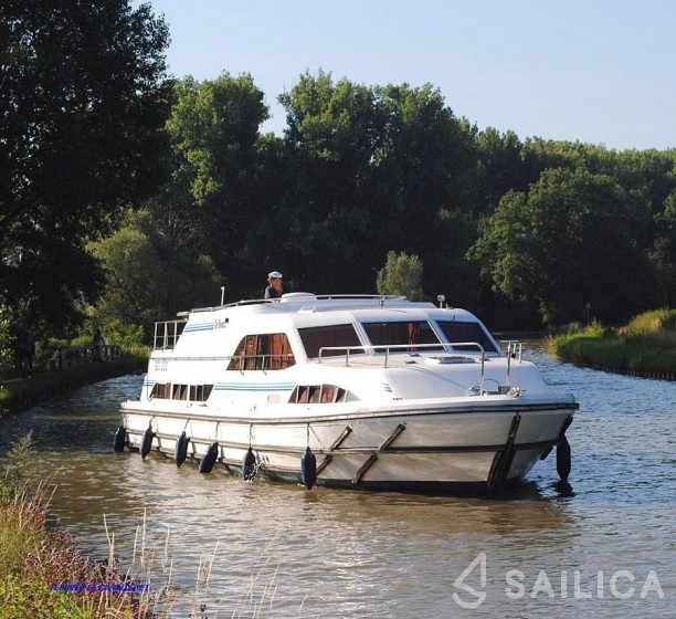 Le Boat Classique Star - Yacht Charter Sailica