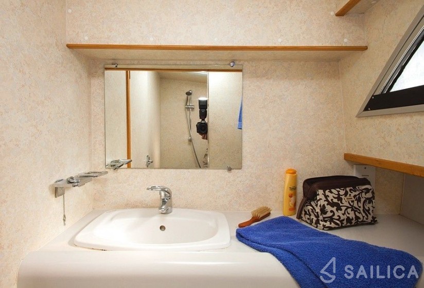 Le Boat Classique Star - Yacht Charter Sailica