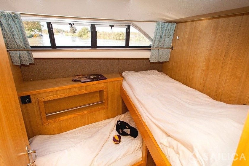 Le Boat Classique Star - Yacht Charter Sailica