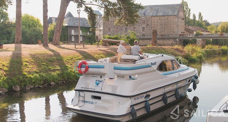 Le Boat Countess - Yacht Charter Sailica