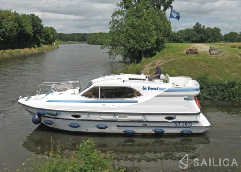 Le Boat Countess - Yacht Charter Sailica