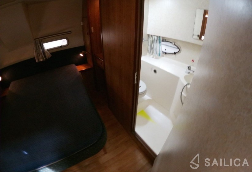 Le Boat Countess - Yacht Charter Sailica