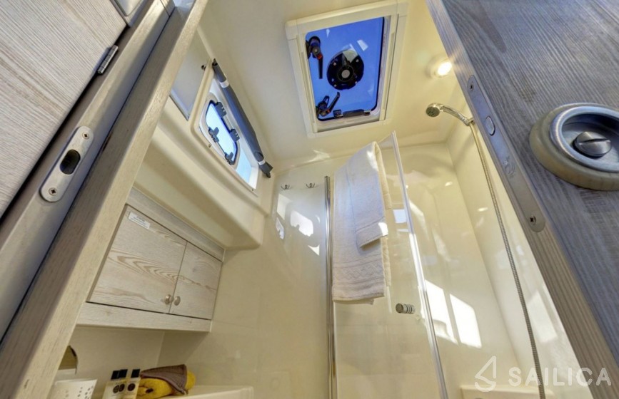 Le Boat Horizon 4 - Yacht Charter Sailica