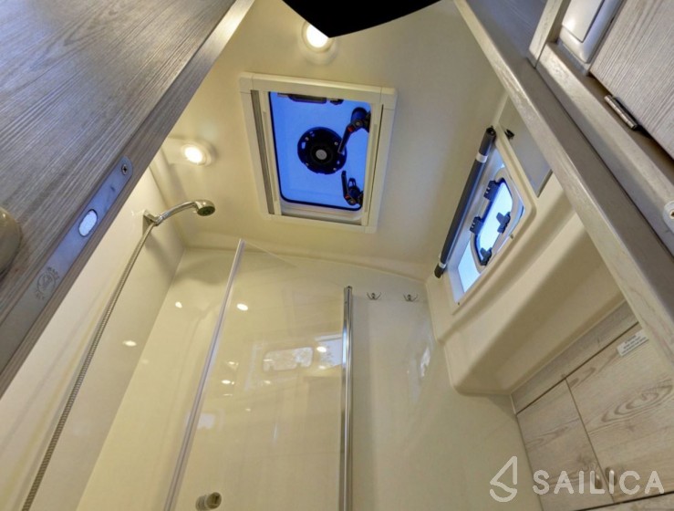 Le Boat Horizon 4 - Yacht Charter Sailica