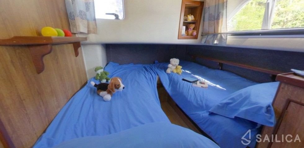 Le Boat Royal Classique - Yacht Charter Sailica