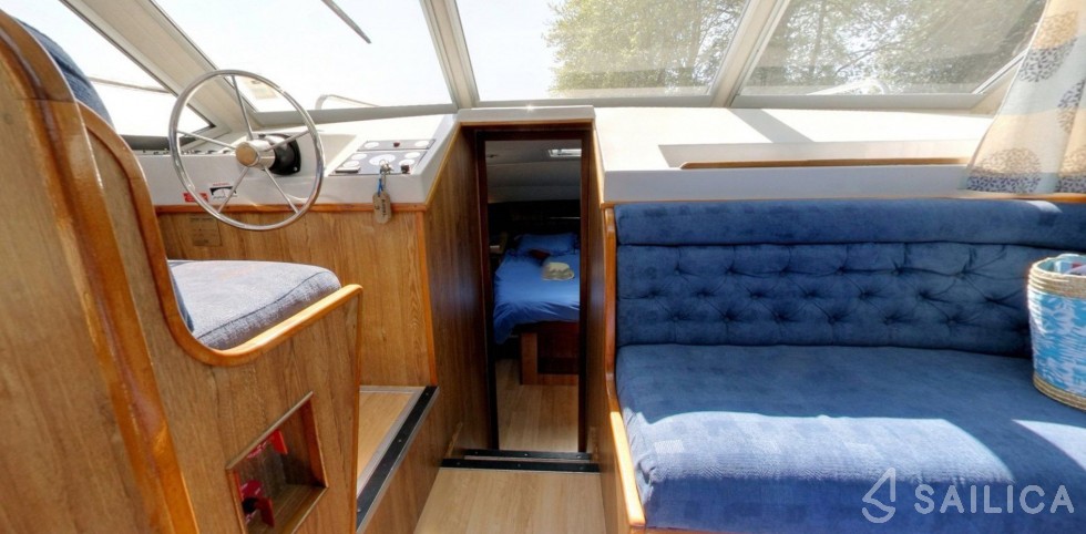 Le Boat Royal Classique - Yacht Charter Sailica