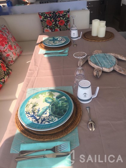 Bali 4.3 MY - Yacht Charter Sailica