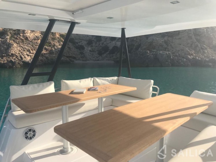 Bali 4.3 MY - Yacht Charter Sailica