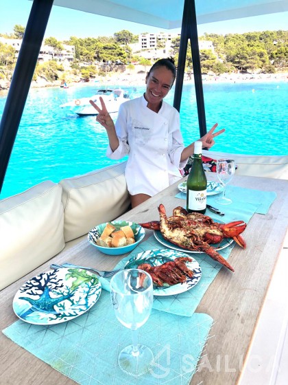 Bali 4.3 MY - Yacht Charter Sailica