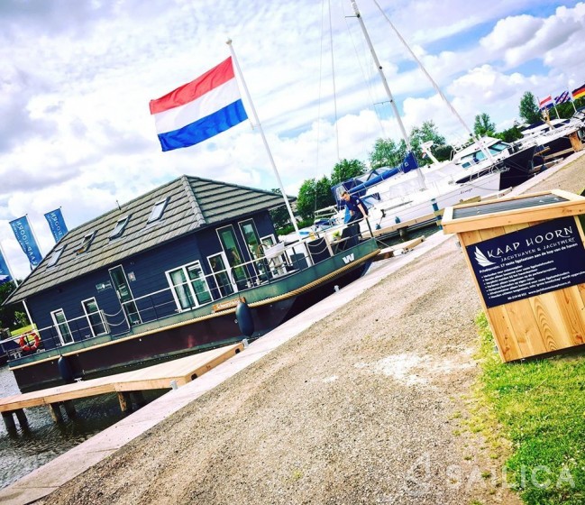 Multivlet 1100 - Yacht Charter Sailica