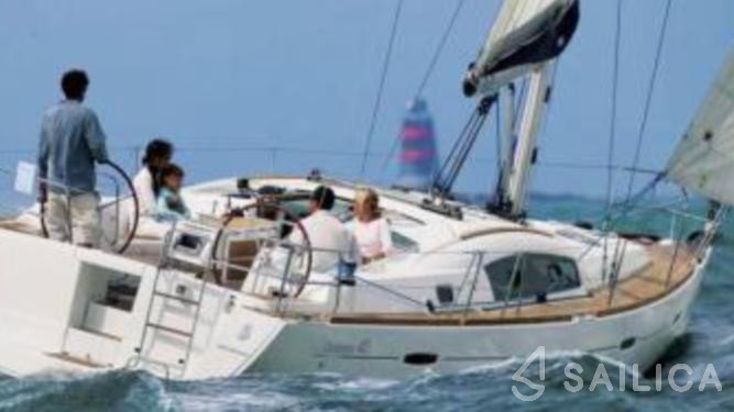 Oceanis 40 - Yacht Charter Sailica